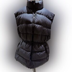 Athleta Black Puffer vest with waist drawstring. Size L